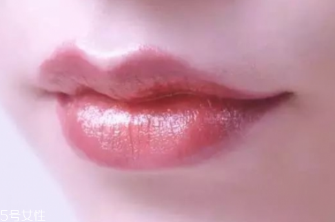 口紅的正確涂法 口紅的正確涂抹方式 口紅的正確涂法 口紅的正確涂抹方式