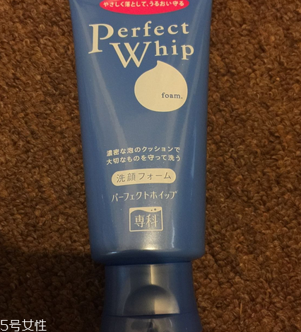 皂基洗面奶為什么假滑？