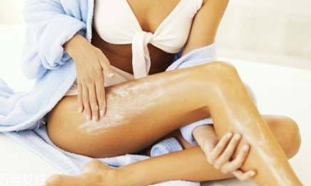 洗澡后身體乳什么時間涂？身體乳涂晚了會怎樣？