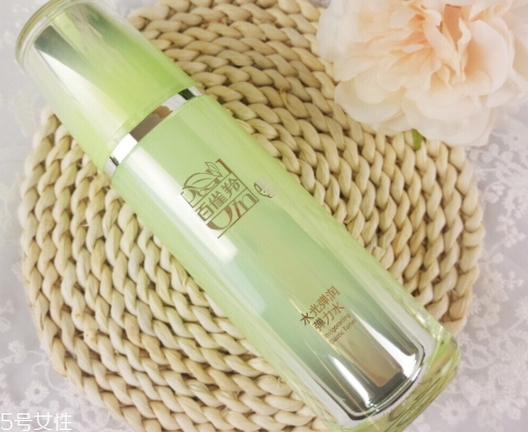 珀萊雅和百雀羚哪個效果好？