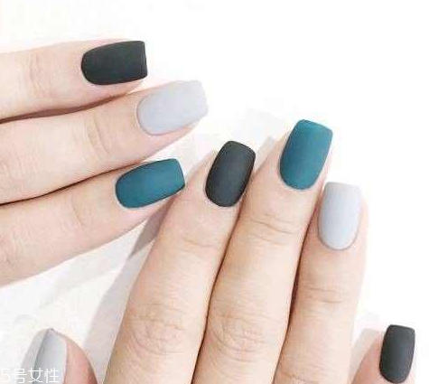 美甲跳色什么意思？美甲跳色有什么作用？