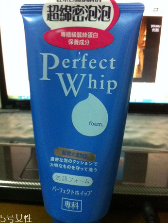 皂基洗面奶是堿性的嗎？皂基洗面奶是堿性還是酸性？