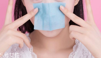 吸油紙會吸走防曬霜嗎？吸油紙會將水分帶走嗎？