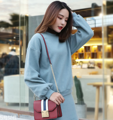 20歲女生背什么包？20多歲女生適合什么包包？