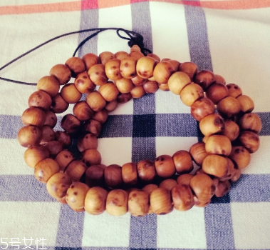 崖柏手串用上油嗎？崖柏手串需不需要上油？