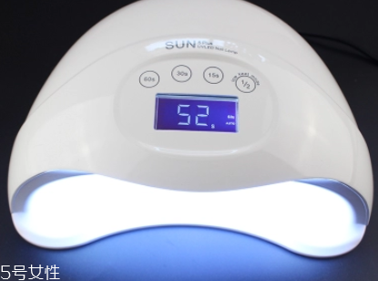 美甲燈會把手照黑嗎？美甲燈之前要涂防曬霜嗎？