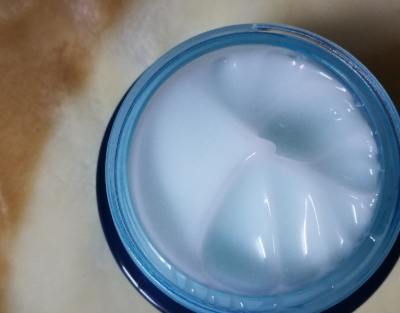 溫碧泉和百雀羚哪個(gè)好？