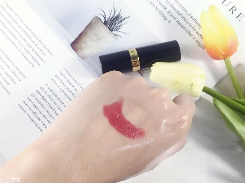 露華濃525是什么色？露華濃525適合黃皮嗎？