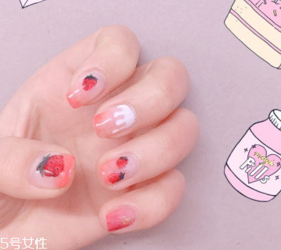 2022夏季最新美甲圖片 ins美甲讓你輕松降溫5度 2022夏季最新美甲圖片 ins美甲讓你輕松降溫5度