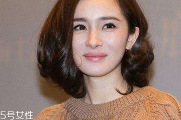 燙發(fā)能拉直嗎？燙發(fā)變直的方法