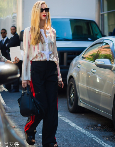 褲子粘毛怎么辦？5招帶你告別粘毛煩惱