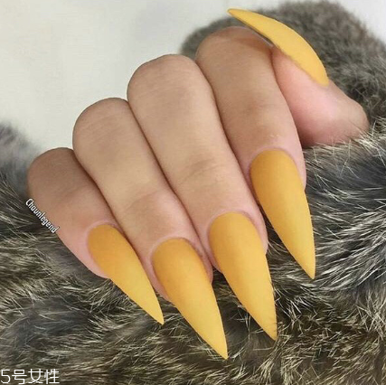 個性美甲圖片2018 讓人過目難忘的瀟灑酷帥美甲 個性美甲圖片2018 讓人過目難忘的瀟灑酷帥美甲