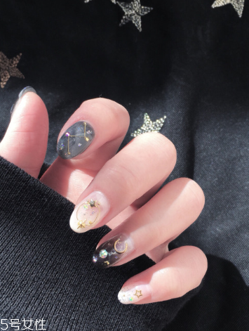 個性美甲圖片2018 讓人過目難忘的瀟灑酷帥美甲 個性美甲圖片2018 讓人過目難忘的瀟灑酷帥美甲