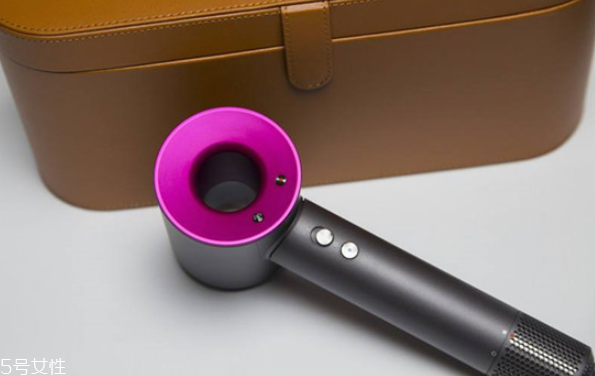 戴森吹風(fēng)機(jī)有幾個(gè)版本 戴森吹風(fēng)機(jī)款式區(qū)別 戴森吹風(fēng)機(jī)有幾個(gè)版本 戴森吹風(fēng)機(jī)款式區(qū)別