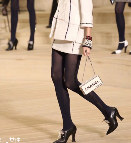 chanel集裝箱尺寸多大？香奈兒集裝箱包包尺寸詳情