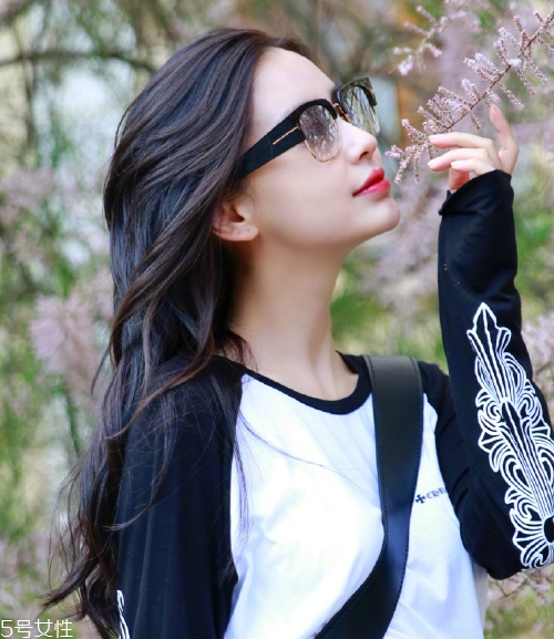 燙發(fā)有味道怎么去除？燙發(fā)味道消除大法