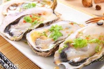 生蠔沒(méi)熟吃了會(huì)怎么樣？沒(méi)熟的生蠔吃了有什么后果