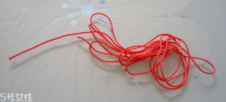 流蘇掛件怎么做？自制流蘇掛件讓家多點(diǎn)文藝風(fēng)