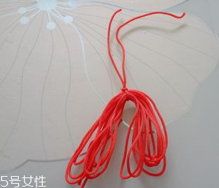 流蘇掛件怎么做？自制流蘇掛件讓家多點(diǎn)文藝風(fēng)