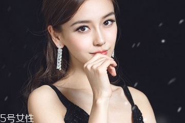 染發(fā)是干發(fā)還是濕發(fā)？關(guān)于染發(fā)的小問(wèn)題