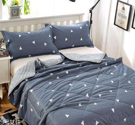 空調(diào)被發(fā)黃怎么辦？教你幾招瞬間洗白