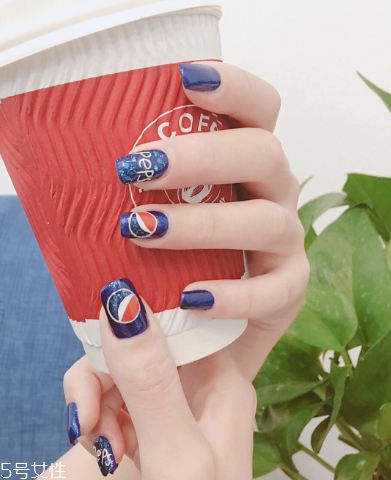 2018可樂美甲最新款式 今年夏天最流行的可樂美甲 2018可樂美甲最新款式 今年夏天最流行的可樂美甲