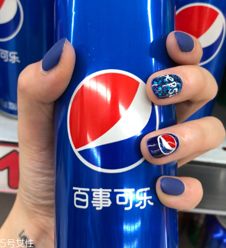 2018可樂美甲最新款式 今年夏天最流行的可樂美甲 2018可樂美甲最新款式 今年夏天最流行的可樂美甲
