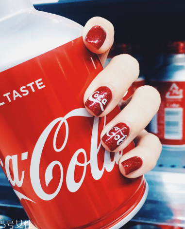 2018可樂美甲最新款式 今年夏天最流行的可樂美甲 2018可樂美甲最新款式 今年夏天最流行的可樂美甲