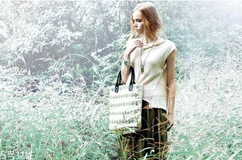 棉麻衣服怎么洗？機(jī)洗or手洗哪個(gè)不傷棉麻