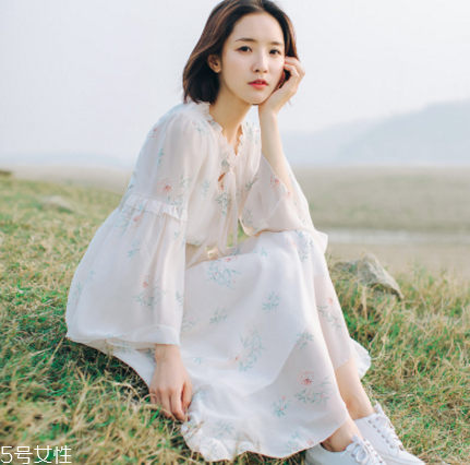 瘦人穿什么連衣裙好看？這三款讓你美上天