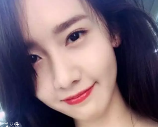 下眼影顯臟怎么辦？下眼影怎么畫不突兀？