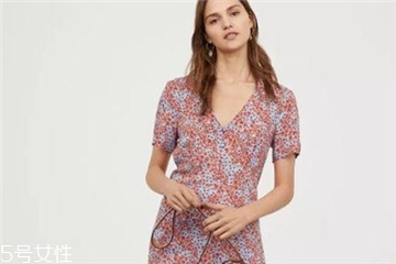 什么樣的碎花裙好看？三招選到最適合的