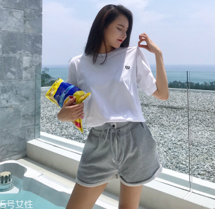 不會穿衣服搭配怎么辦？有這三樣就夠了