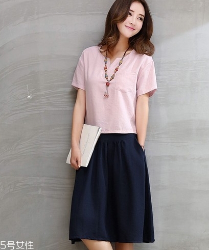 棉麻長(zhǎng)裙子怎么搭配？文藝妹紙都這樣穿