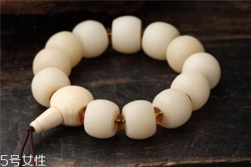 菩提根手串怎么盤玩？這樣盤包漿才好看