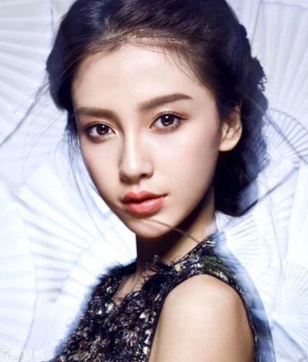 染發(fā)長出黑發(fā)怎么辦？補色來幫你