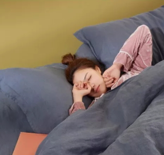 雨露麻和亞麻的區(qū)別 雨露麻是一種特別的亞麻 雨露麻和亞麻的區(qū)別 雨露麻是一種特別的亞麻