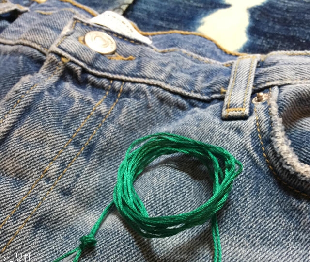 舊牛仔褲怎么改好看？只需幾步立馬變身時尚褲子