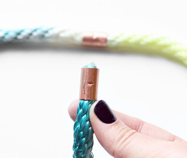 手工手環(huán)怎么做？棉繩手環(huán)的簡(jiǎn)單做法
