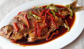 鳊魚(yú)和什么搭配最好吃 鳊魚(yú)和什么搭配最好吃