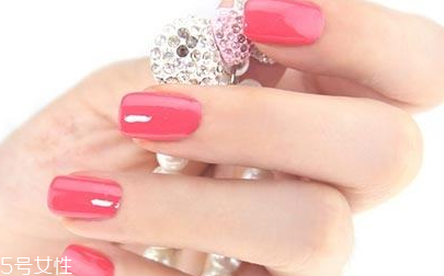 甲油膠變色了怎么處理 2個方法恢復(fù)原樣 甲油膠變色了怎么處理 2個方法恢復(fù)原樣