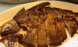 鳊魚和草魚哪個刺少 草魚刺少 鳊魚和草魚哪個刺少 草魚刺少