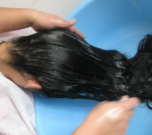 護(hù)發(fā)素兒童可以用嗎 不太建議用 護(hù)發(fā)素兒童可以用嗎 不太建議用