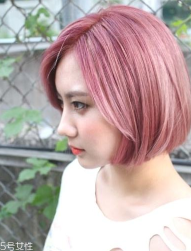 染粉色頭發(fā)要漂白嗎？必不可少的一步