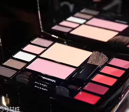 彩妝盤哪個(gè)牌子好 出門旅行必備 彩妝盤哪個(gè)牌子好 出門旅行必備