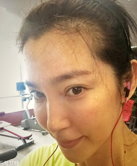 運(yùn)動(dòng)前需要護(hù)膚嗎 健康肌膚4點(diǎn)理由