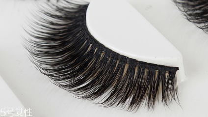 假睫毛怎么佩戴 3種方法以假亂真 假睫毛怎么佩戴 3種方法以假亂真