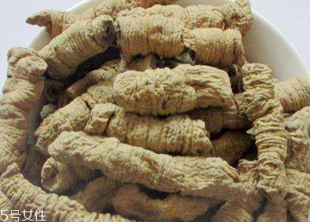 巴戟天是不是發(fā)物 巴戟天不是發(fā)物 巴戟天是不是發(fā)物 巴戟天不是發(fā)物