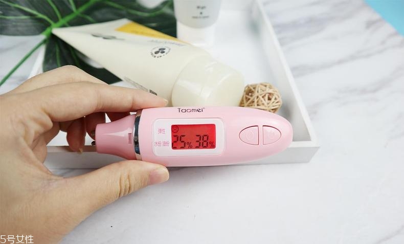 悅詩風(fēng)吟和dmc洗面奶哪個好 油皮用悅詩風(fēng)吟更好 悅詩風(fēng)吟和dmc洗面奶哪個好 油皮用悅詩風(fēng)吟更好