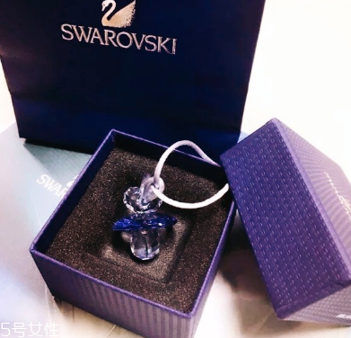 施華洛世奇奶嘴項鏈多少錢 精致可愛有童趣 施華洛世奇奶嘴項鏈多少錢 精致可愛有童趣